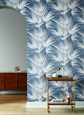 Palmetto Wallpaper - Navy/White